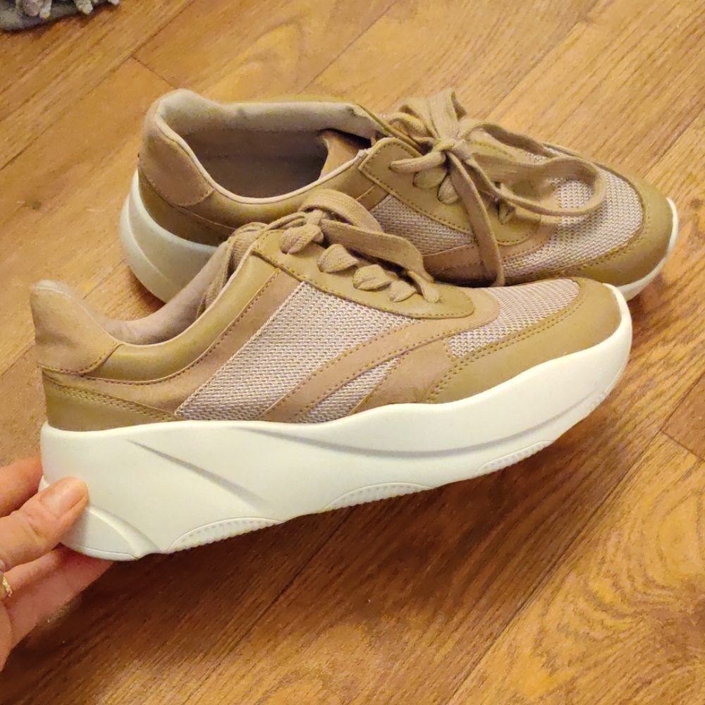 Forever 21 Beige/Tan Platform Lace-Up Sneakers